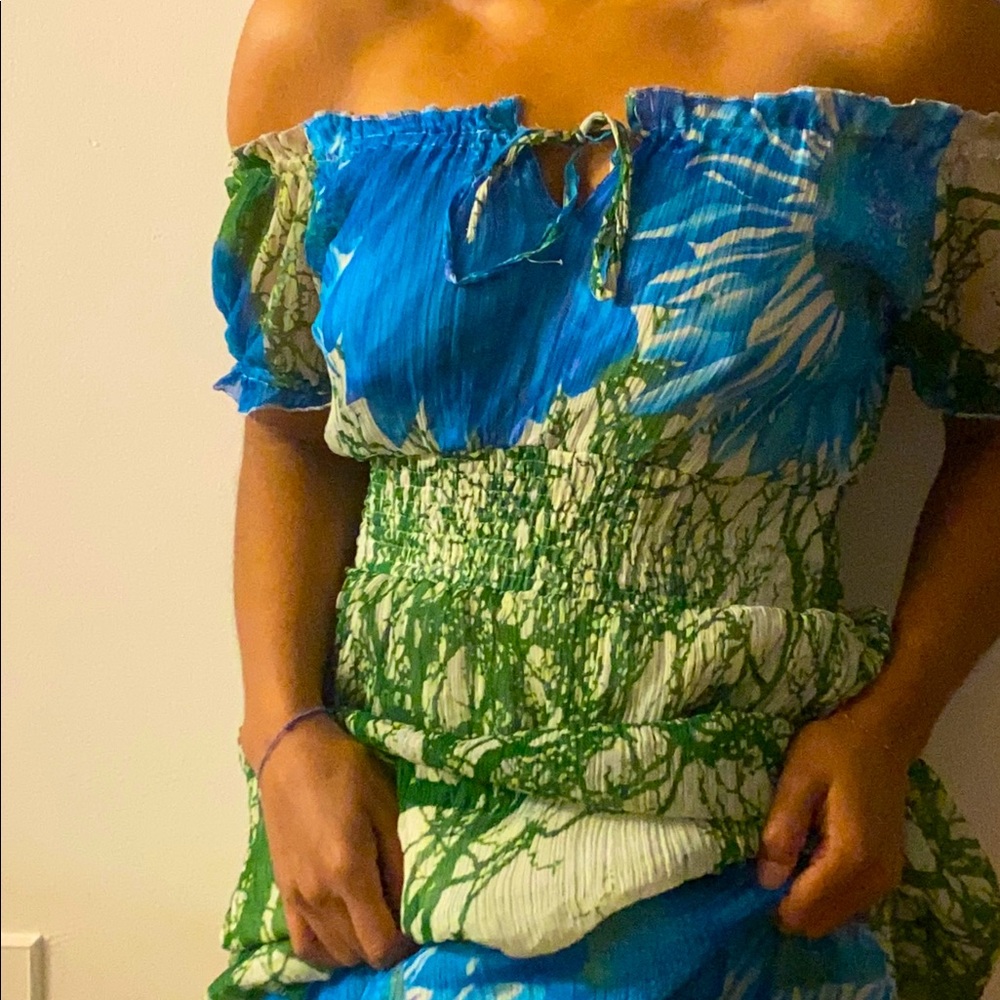 Women’s dress